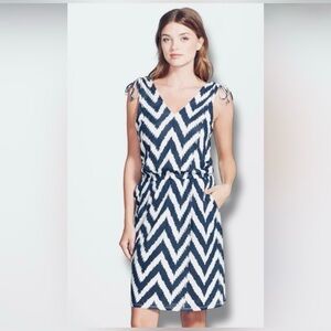 Lucky Brand Blue White Chevron Mini Dress Size: Small